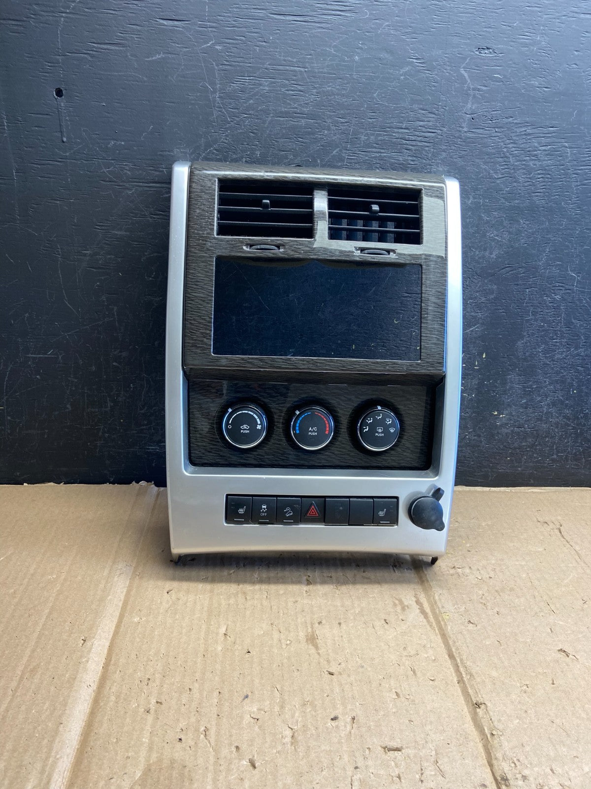 2008 to 2012 Jeep Liberty Dash Climate Temperature Control Radio Bezel AI2748 DG0