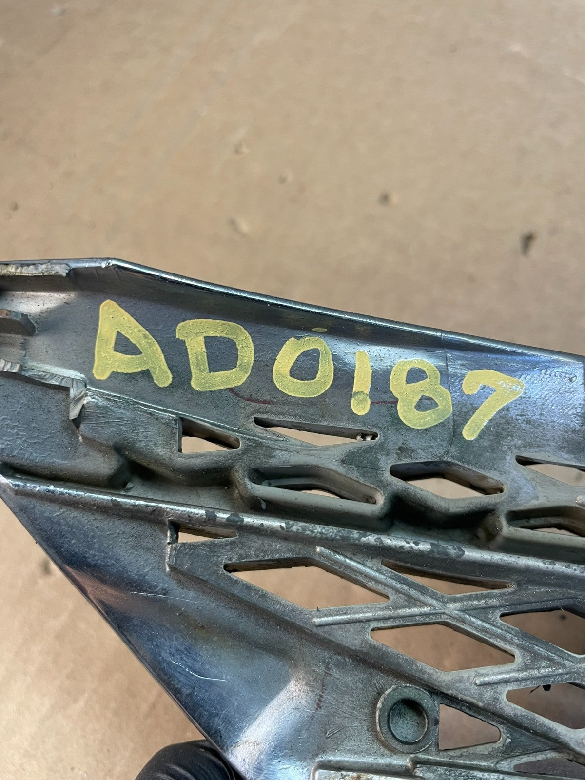 2002 2003 2004 Toyota Camry Front Upper Grill Grille ad0187 DG4