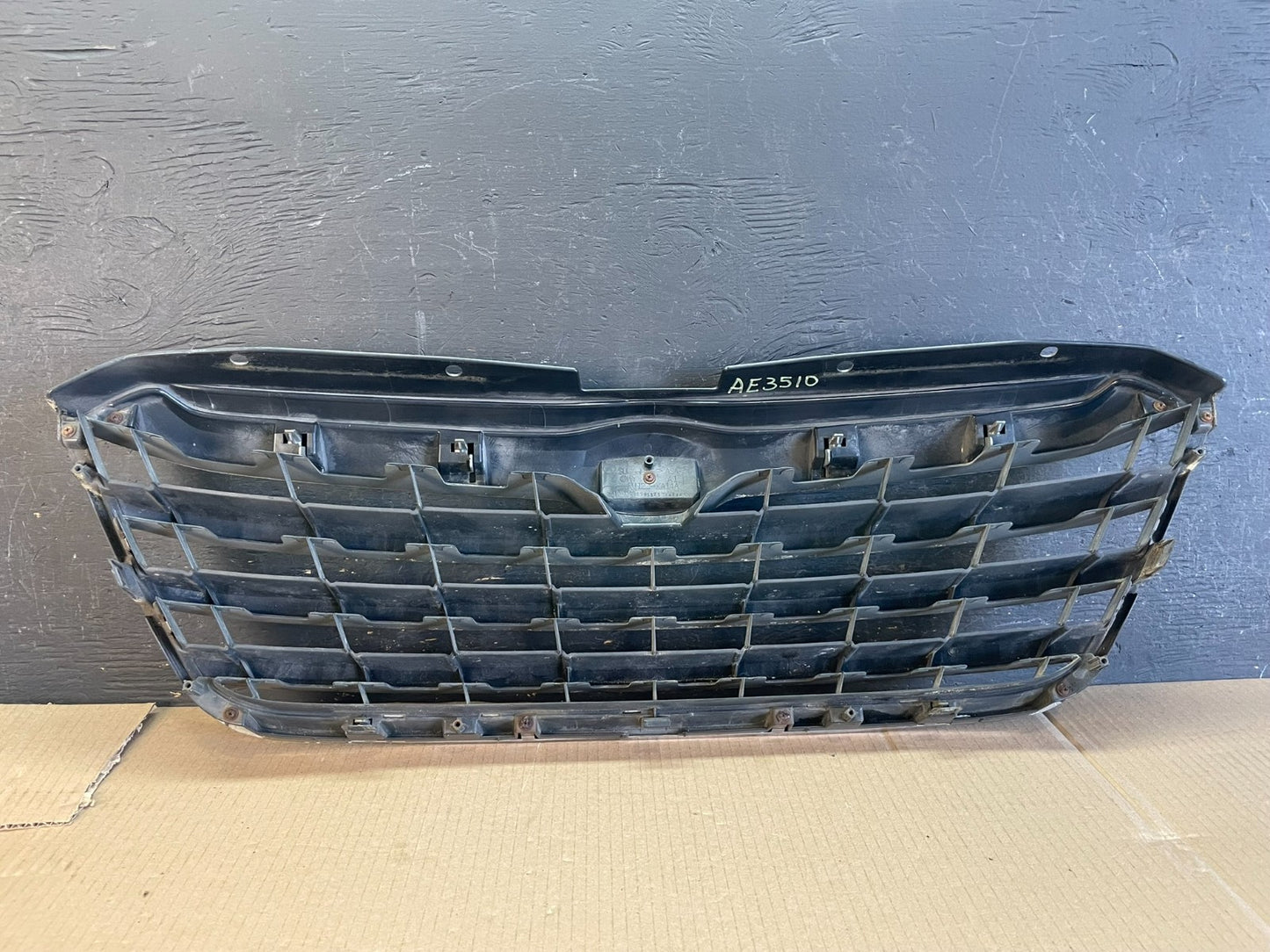 2008 to 2014 Subaru Tribeca Front Upper Grill Grille AE3510 DG5