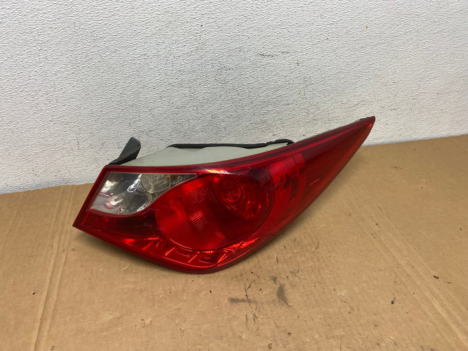 2011 2012 2013 Hyundai Sonata Right Passenger RH Tail Light AD2773 LK0