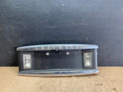 2004 to 2007 Infiniti QX56 License Plate Bracket With Camera N0845 DG0