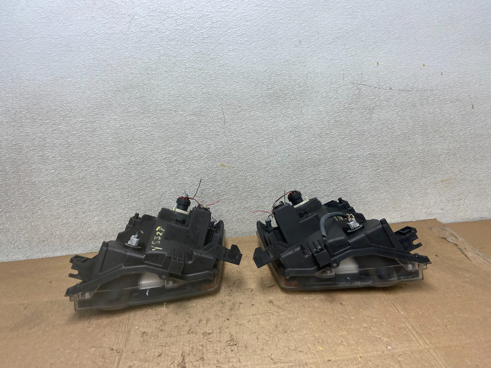 2005-2015 Nissan Xterra Left+Right Side Set Headlights OEM Y8327 DW9