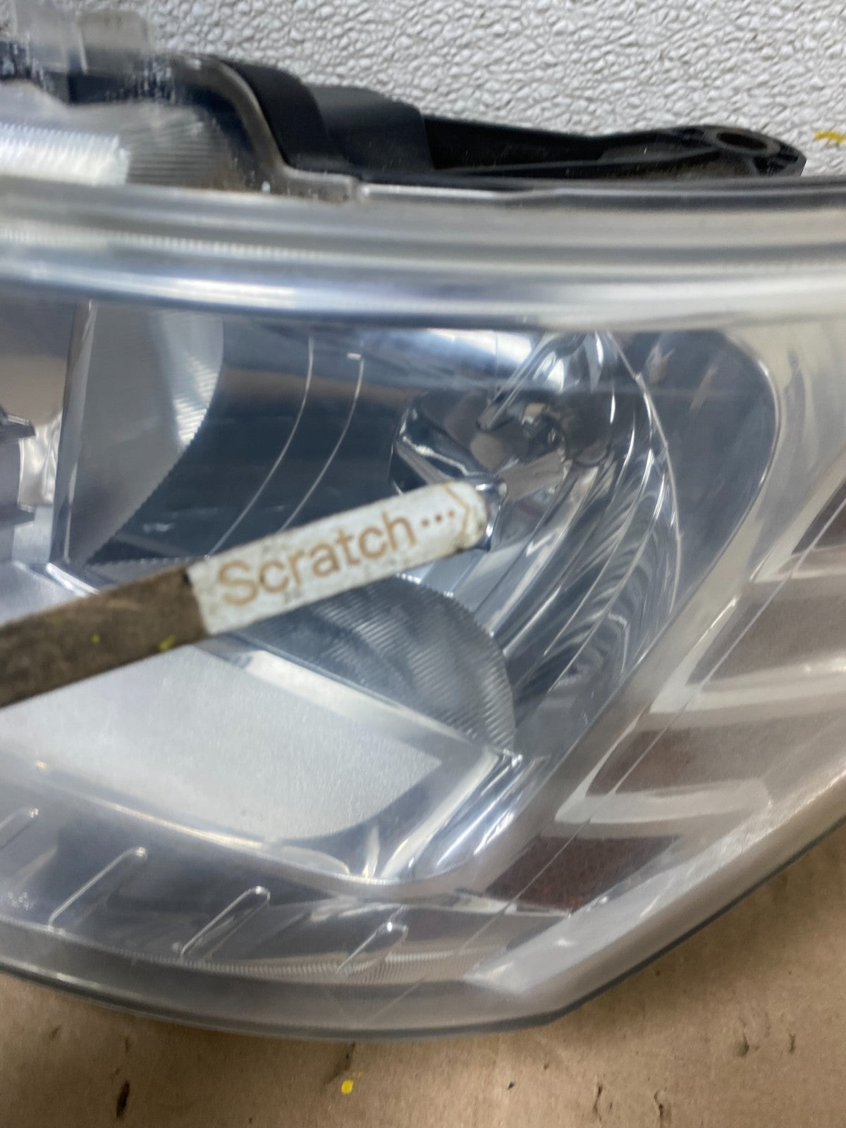 2009 to 2017 Dodge Journey Headlights Left+Right Set Halogen W0955 DW5