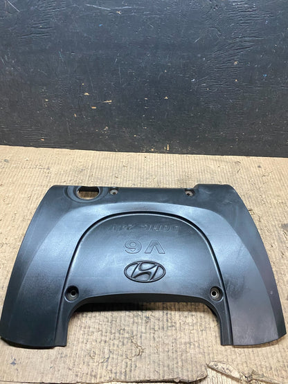 2002 to 2005 Hyundai Sonata 2.4L Engine Trim Cover N3133 PS1