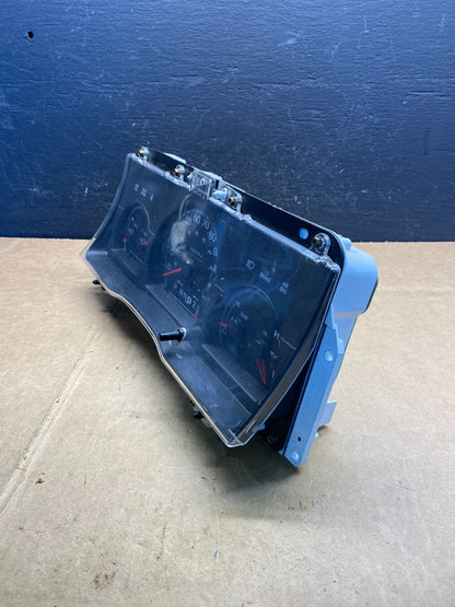2001 to 2005 Mercury Grand Marquis Speedometer Cluster Gauge ad3691 DG2