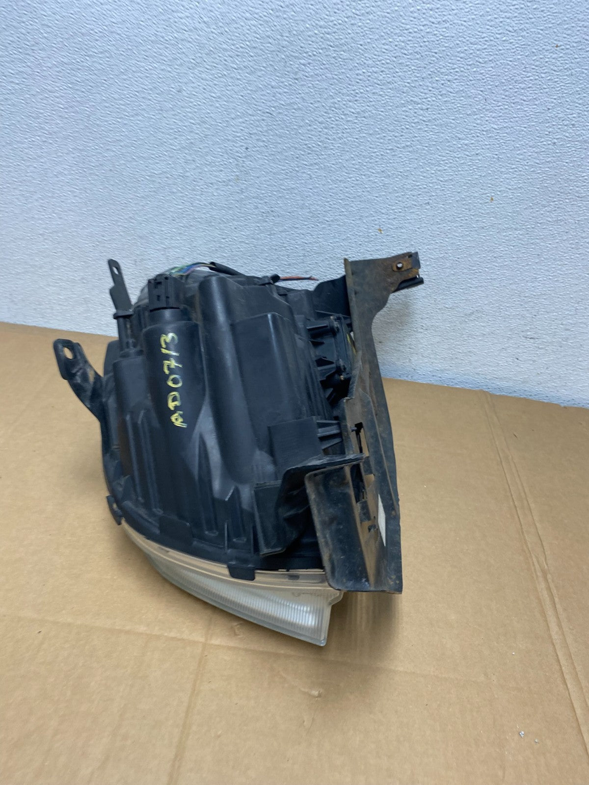 2005 - 2007 Mercury Montego Right Passenger Side Headlight Xenon HID AD0713 DW9