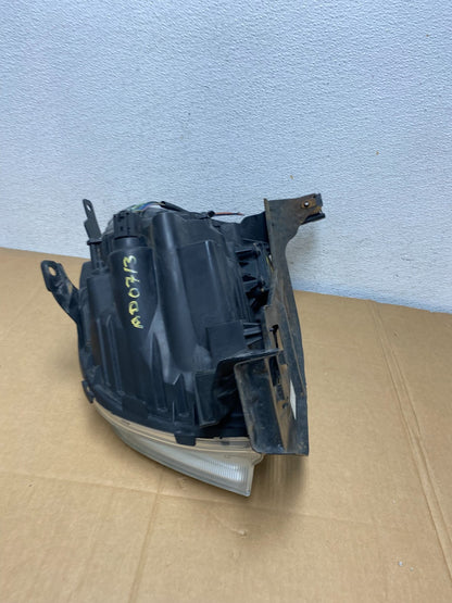 2005 - 2007 Mercury Montego Right Passenger Side Headlight Xenon HID AD0713 DW9