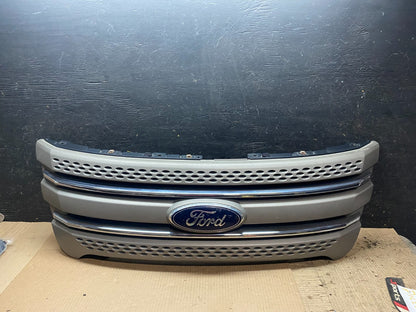 2011 to 2015 Ford Explorer Upper Front Grill Grille Oem W5954 DG0