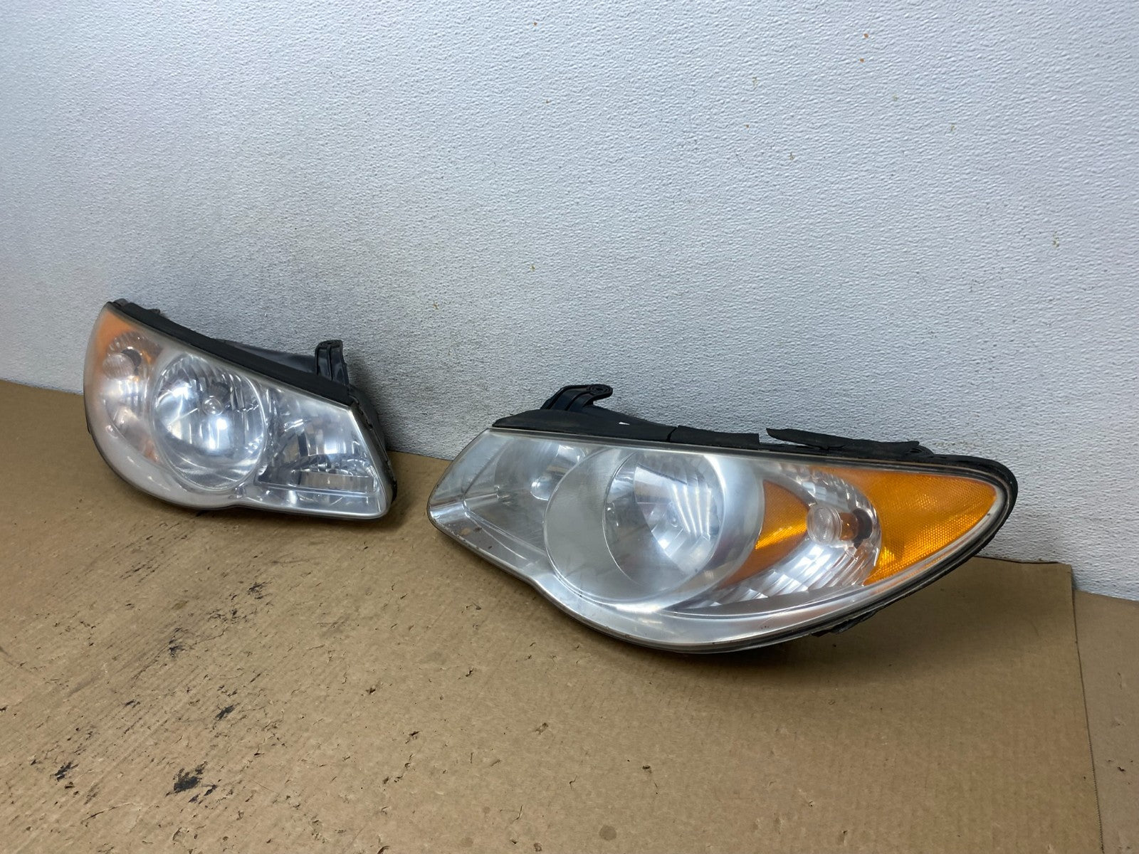 2007 2008 2009 2010 Hyundai Elantra Left+Right Side Headlights AG2449 DW1