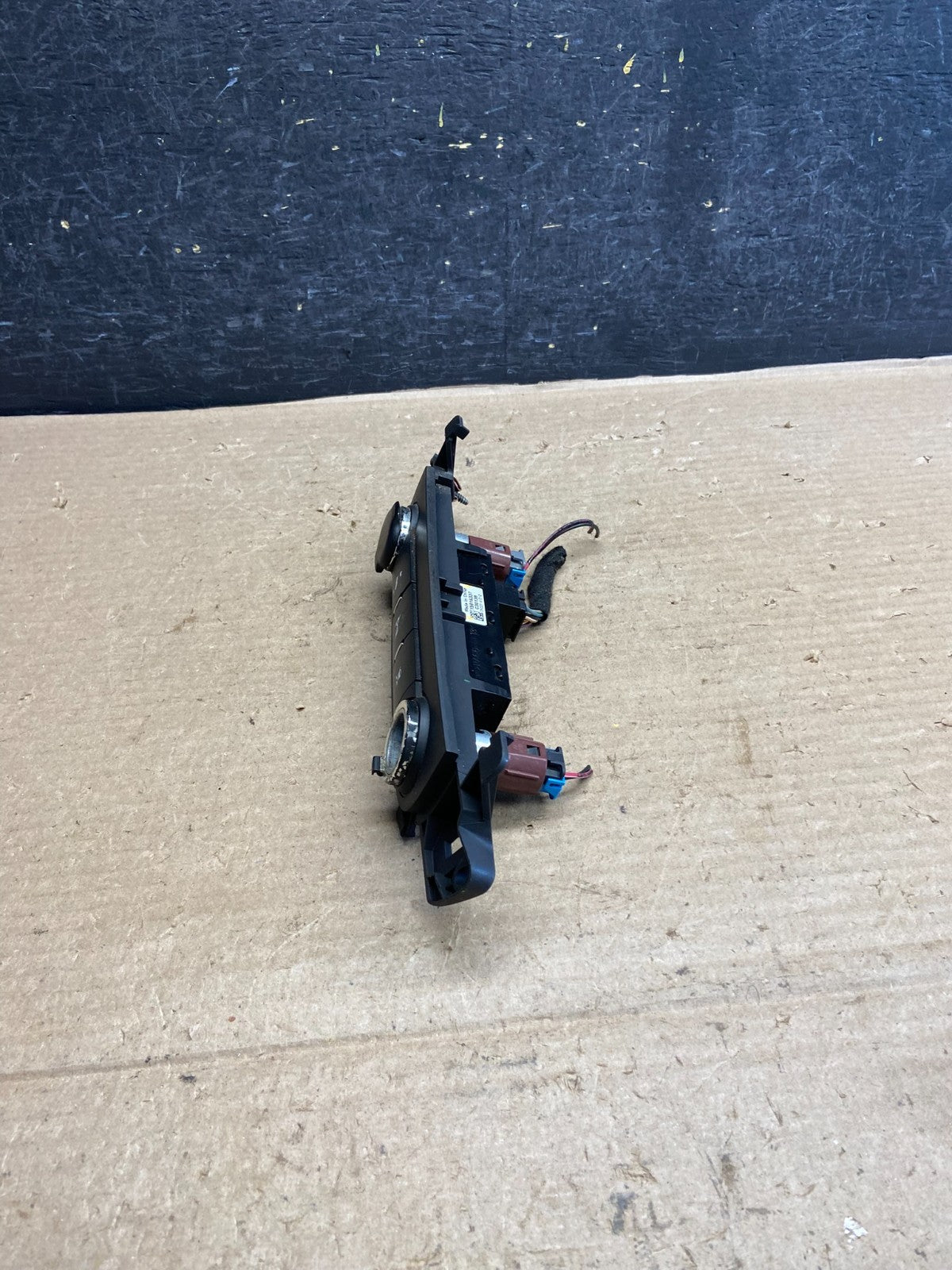 2007 - 2014 Chevrolet Tahoe Yukon Pedal Traction Switch AH3968 DG2