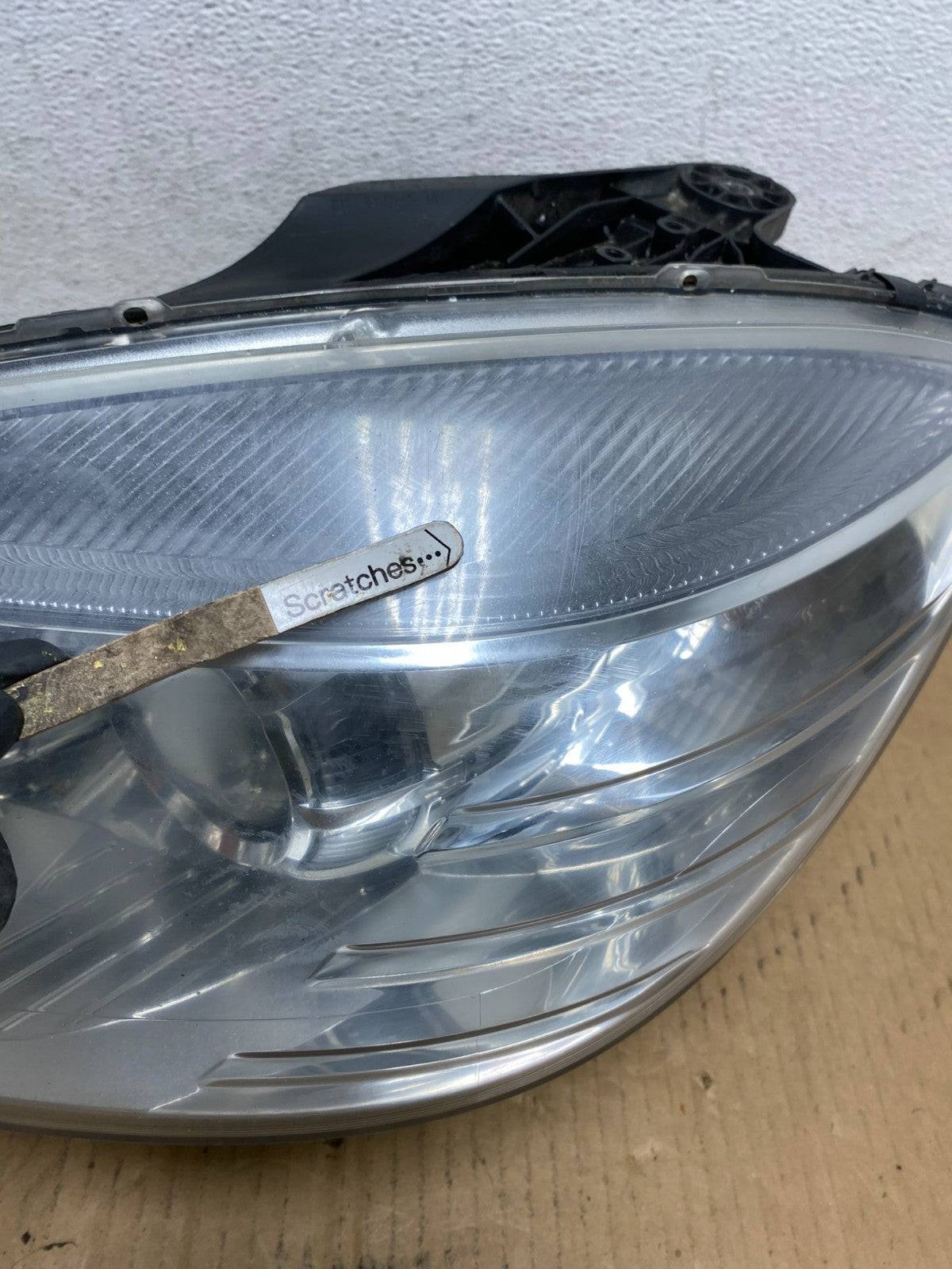 2008-2011 Mercedes C-Class C350 C300 Left Driver Halogen Headlight AD0820 DW3