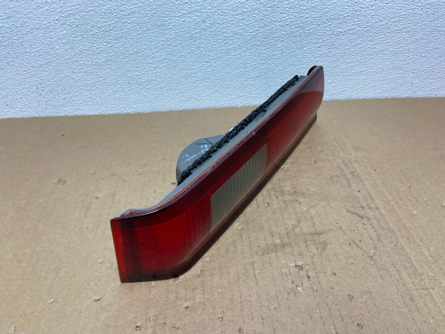 1997 1998 1999 Toyota Camry Tail Light Inner Left Driver LH Inner Oem AB6466 LK2