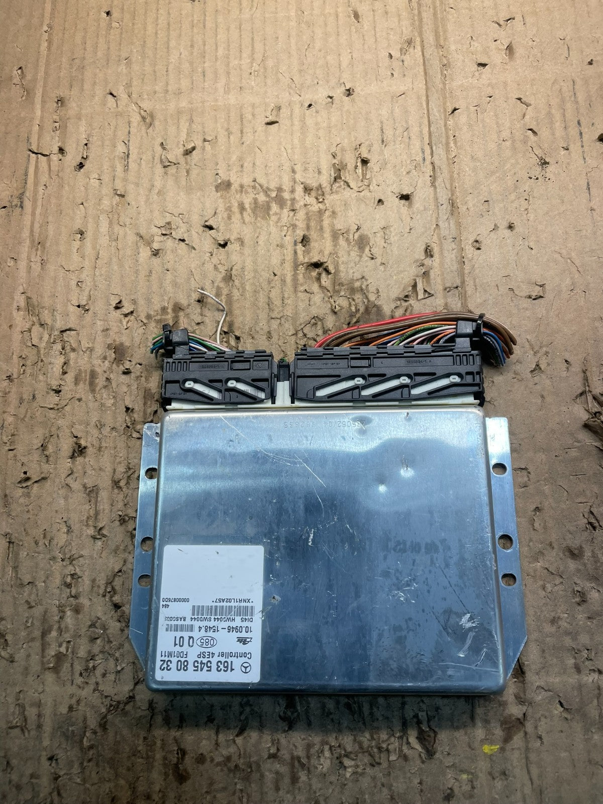2000 to 2003 Mercedes ML-Class ML320 ABS  Control Module 1635458032 x3988 DG0