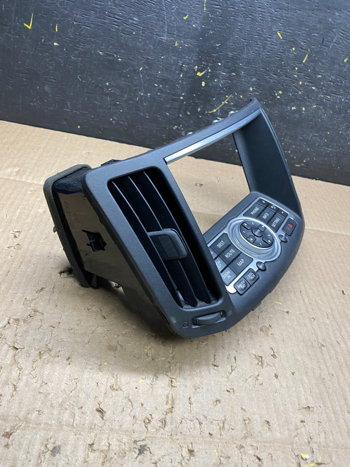 2008 - 2012 Infiniti G35 EX35 Radio Player Screen Panel Bezel V1522 DG1