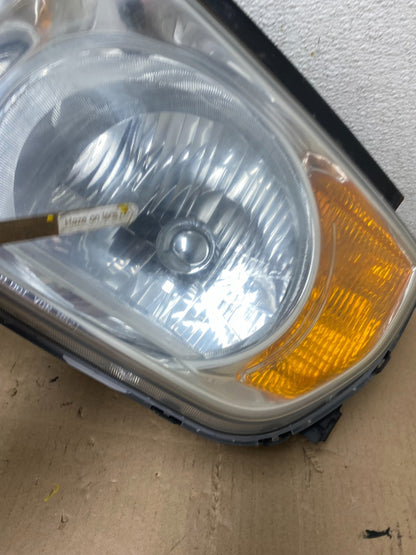 2003 to 2006 Honda Element Left+Right Side Headlights R8263 DW5
