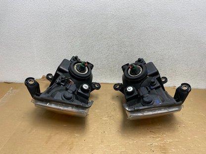 2008 to 2010 Dodge Caravan Left+Right Set Side Halogen Headlights AG9238 DW10