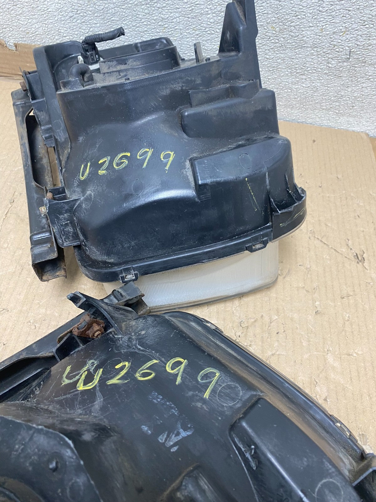 2003 to 2006 Honda Element Left+Right Side Headlights U2699 DW13
