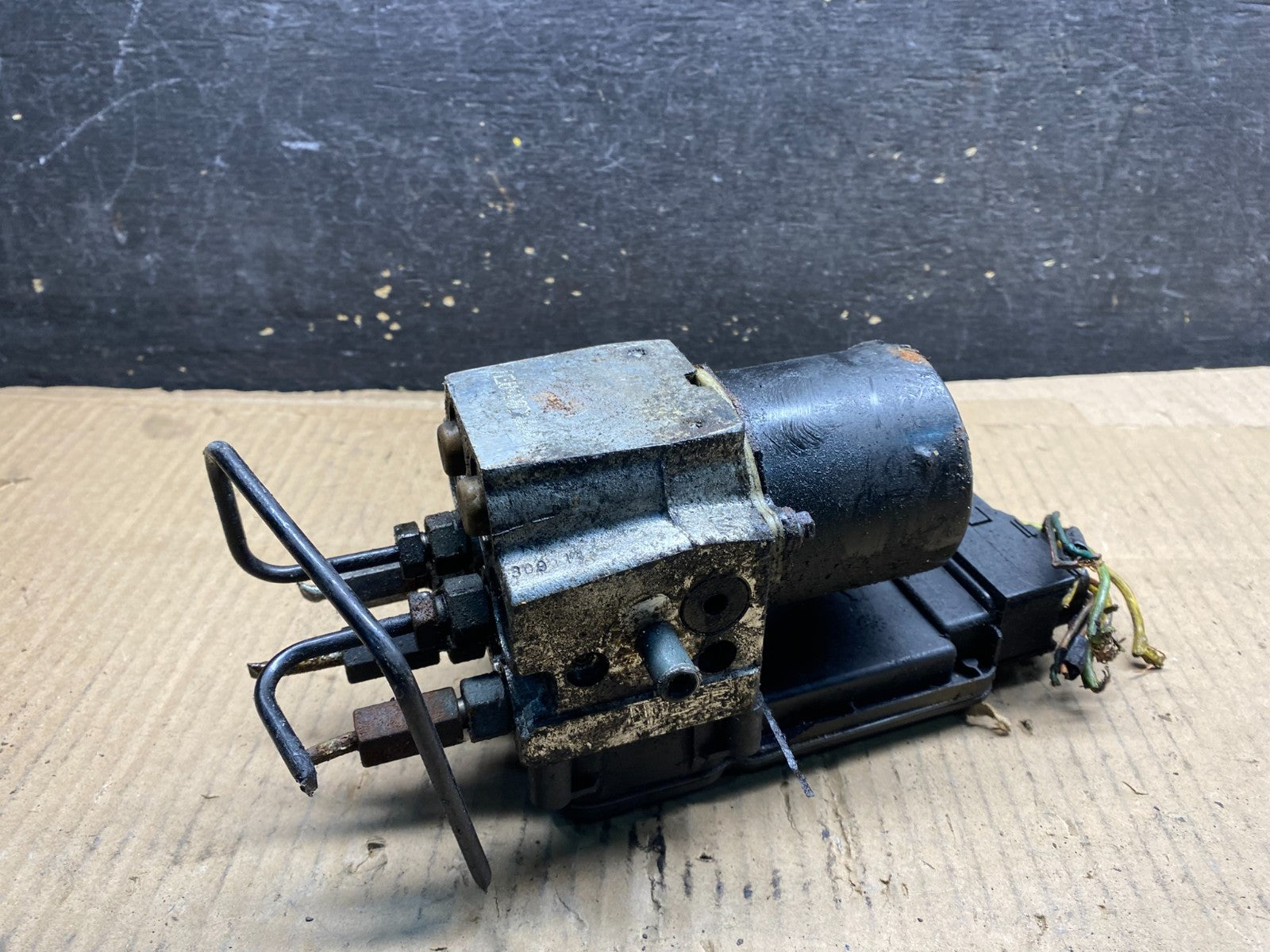2009 2010 Ford E250 E350 Econoline Anti-Lock ABS Antilock Brake Pump y1349 DG3