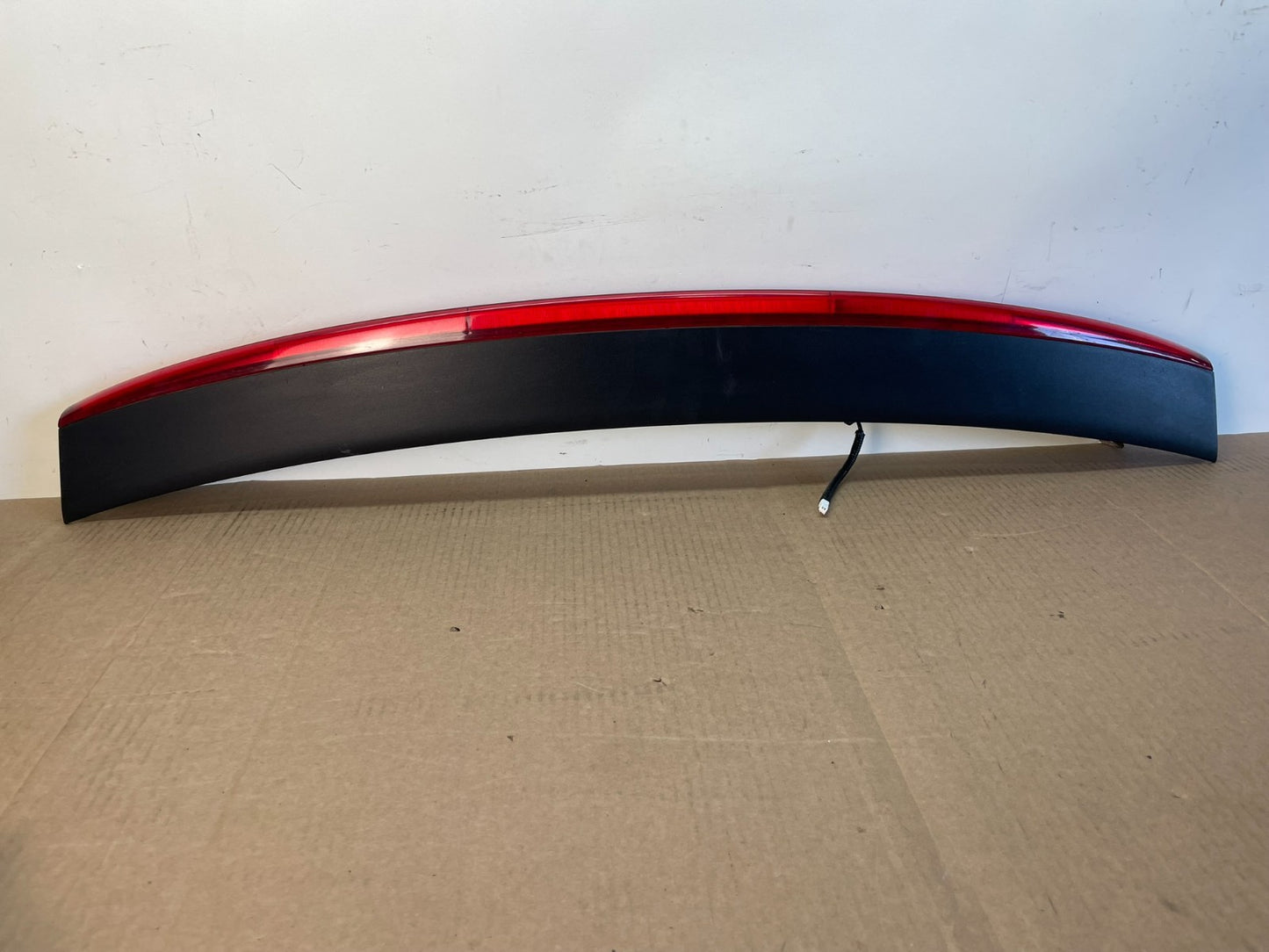 2010-2011 Honda Insight Rear Tailgate Spoiler 3rd Third Brake Light OE ah0083 DG0