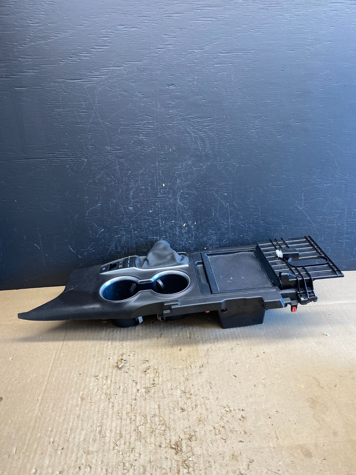 2018 - 2022 Toyota Camry Center Console Shifter Bezel Cup Holder AC4576 DG3