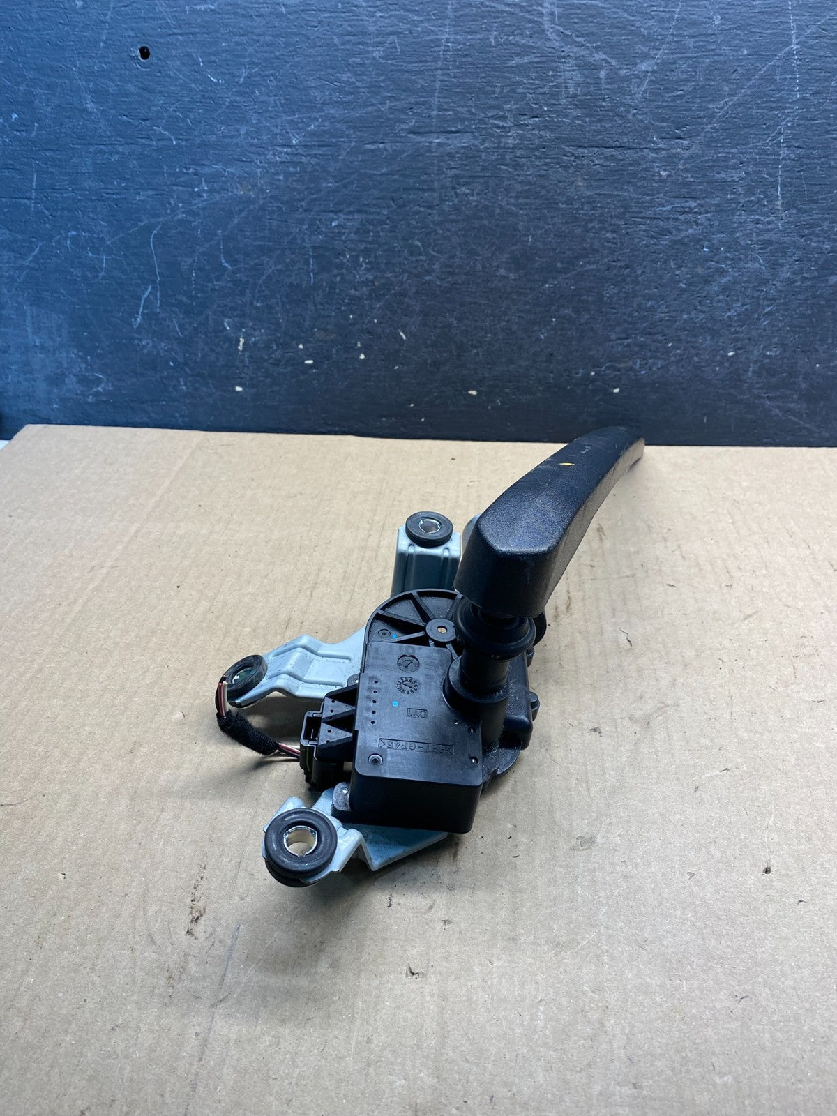 2010 to 2016 Cadillac SRX Rear Windshield Washer Wiper Motor AG9668 DG4