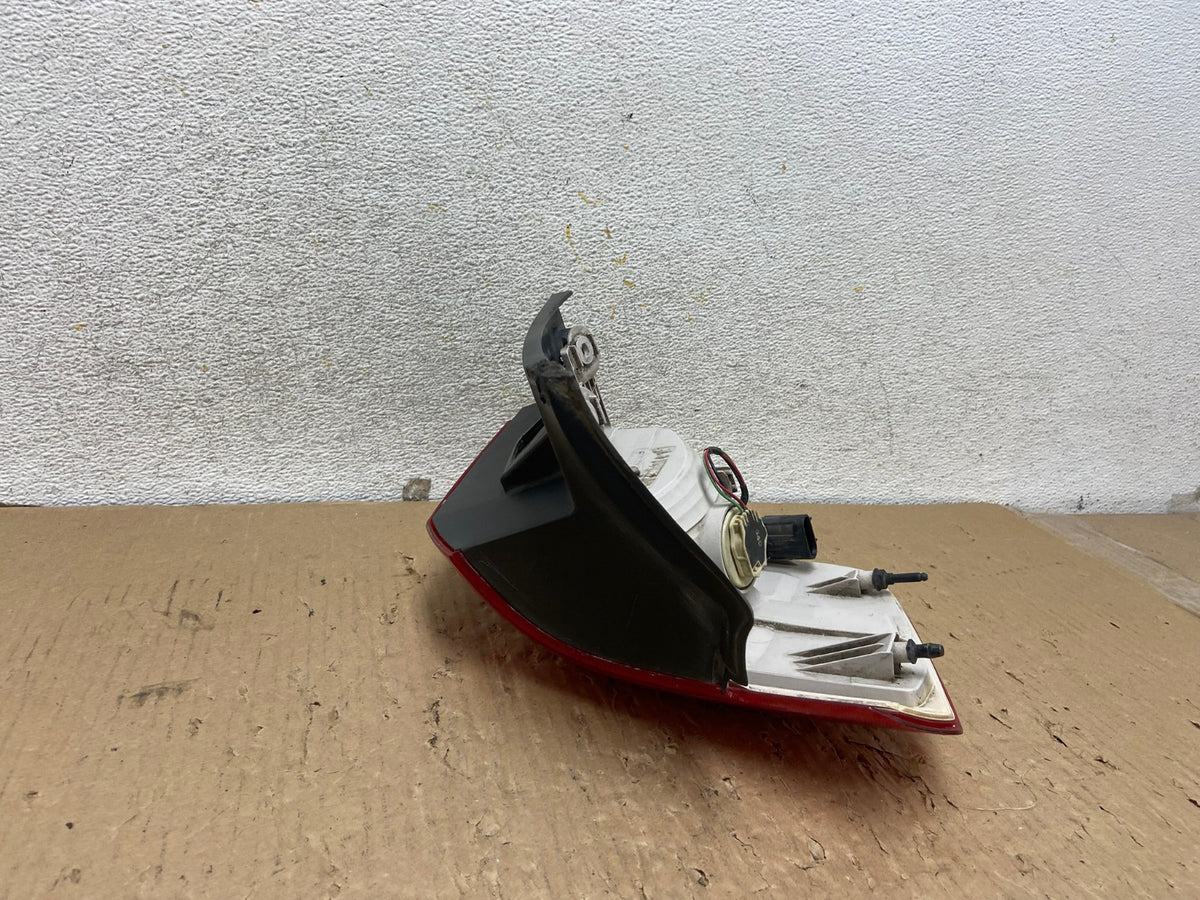 2010 to 2017 GMC Terrain Halogen Right Passenger Rh Side Tail Light AH2892 LK6