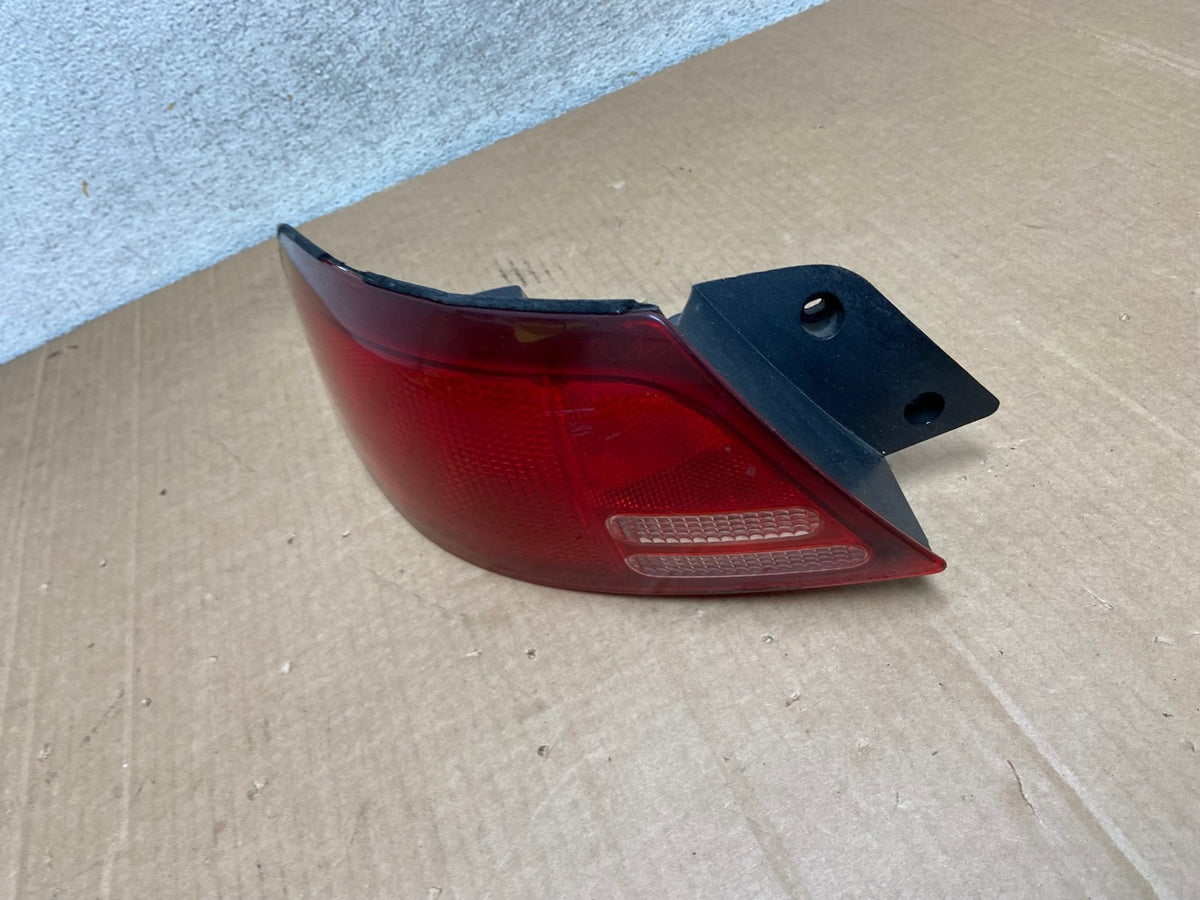 1998-2002 Ford Escort Sedan Left Driver LH Side Tail Light AI8406 LK1