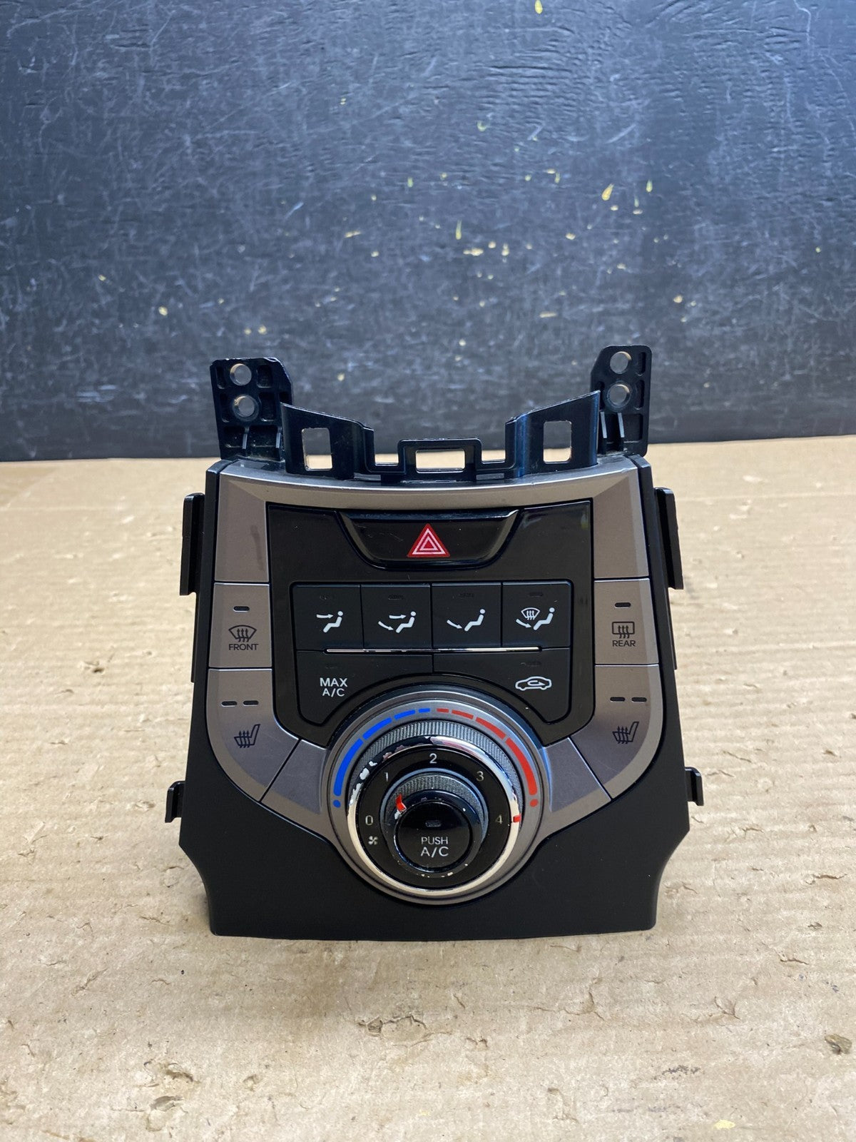 2011 - 2013 Hyundai Elantra Center Heater A/C AC Climate Control Panel ag8398 DG0