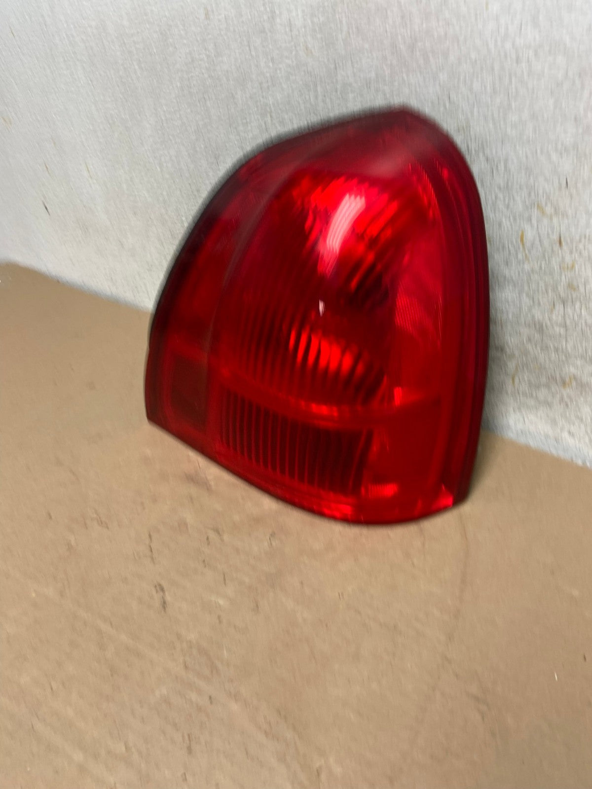 2003 to 2011 Lincoln Town Car Right Passenger Rh Tail Light AH9397 LK1