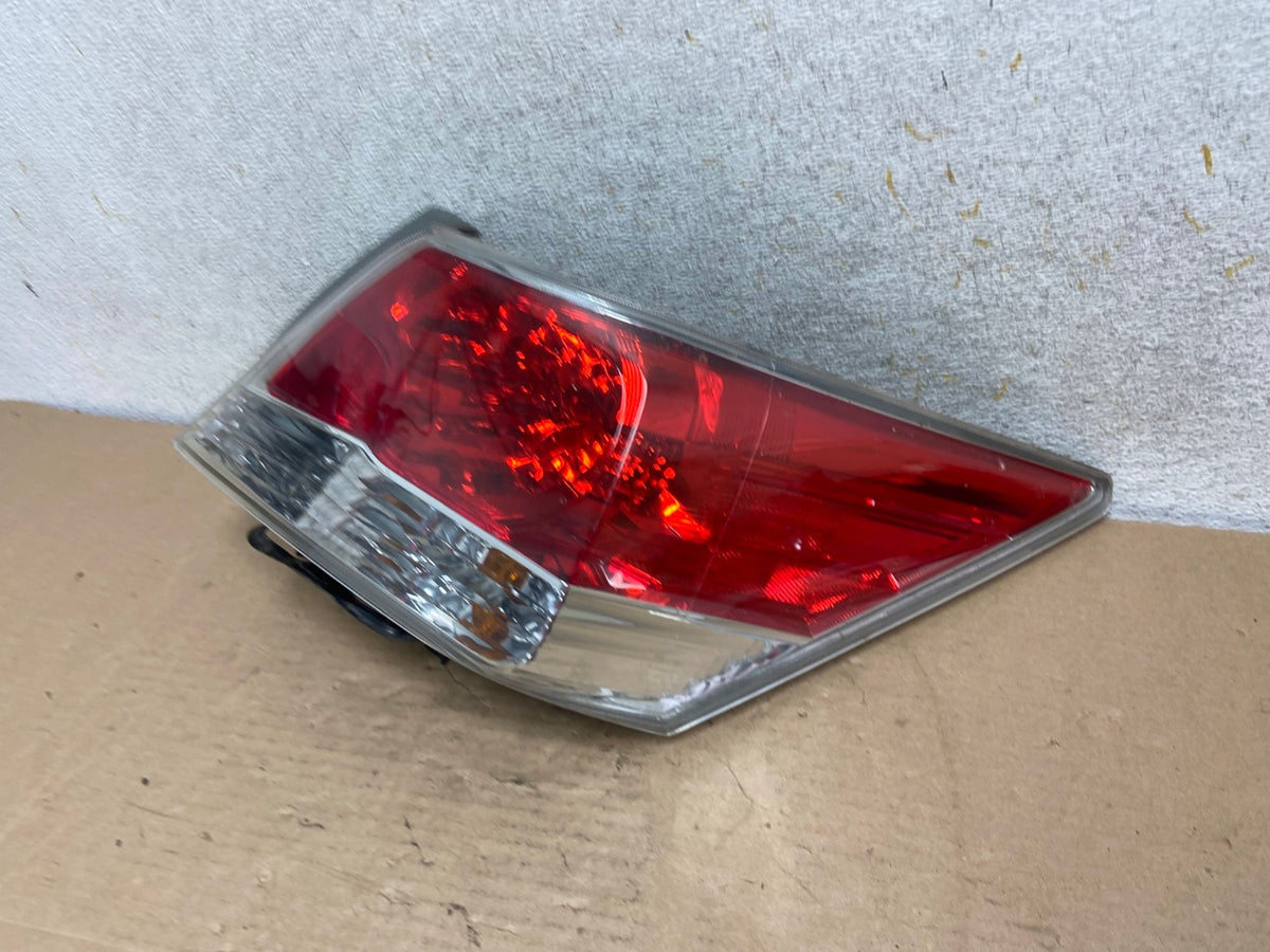 2008 to 2012 Honda Accord Sedan Tail light Right Passenger RH Side AH9467 LK1