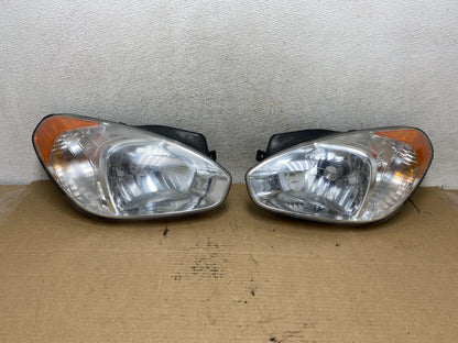 2006 to 2011 Hyundai Accent Sedan Left+Right Halogen Headlights AH4043 DW0