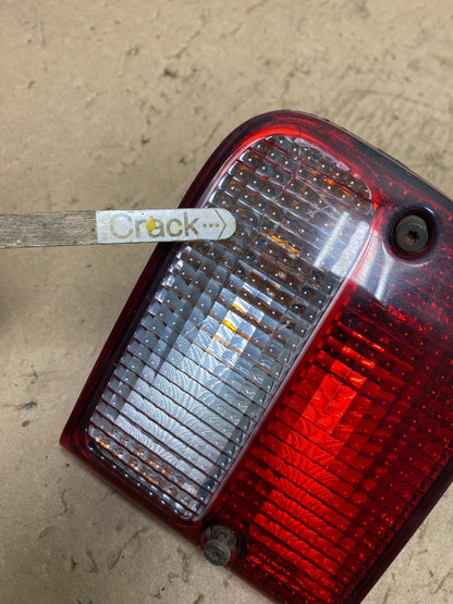 2004-2005 Land Rover Freelander Lower Right Passenger Bumper Tail Light S5266 DG3