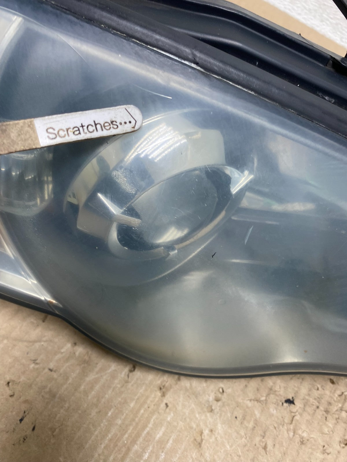 2006 to 2007 Subaru Legacy Right Passenger RH Side Headlight AE7083 DW3