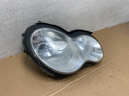 2005 to 2007 Mercedes-Benz C-Class Right Passenger Side Headlight AB3492 DW2