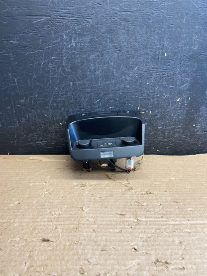2011-2013 Kia Sorento Center Seat Heater Switches Aux USB Power Outlet AF2694 DG0