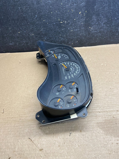 2003 to 2006 Chevrolet Silverado Speedometer Instrument Cluster AH3494 DG2