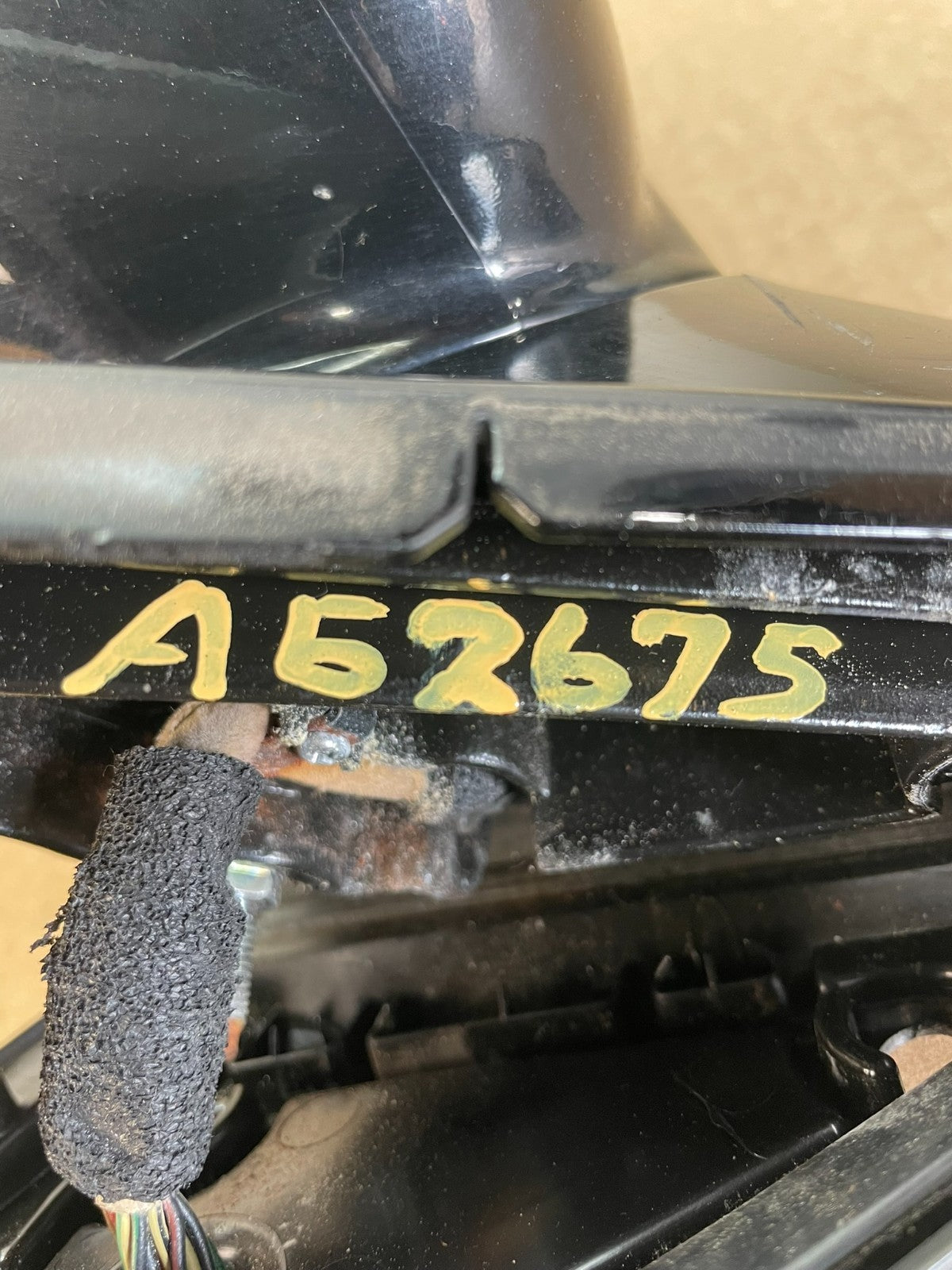 2009 to 2014 Hyundai Genesis Sedan Left Driver Turn Signal Door Mirror AG2675 MS12
