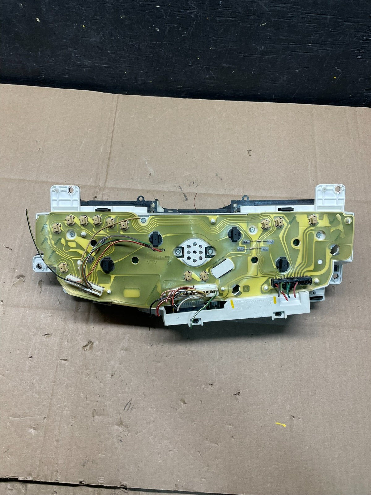 2001 to 2002 Ford Econoline E250 E350 Van Speedometer Instrument Cluster I50975
