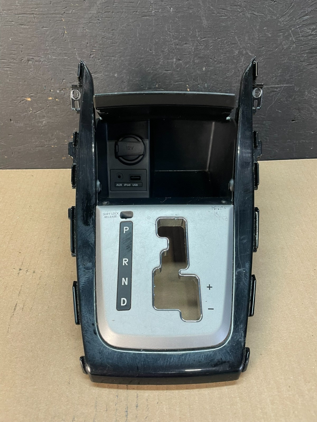 2011 - 2013 Hyundai Elantra Shifter Bezel Center Console Storage ae3407 DG1