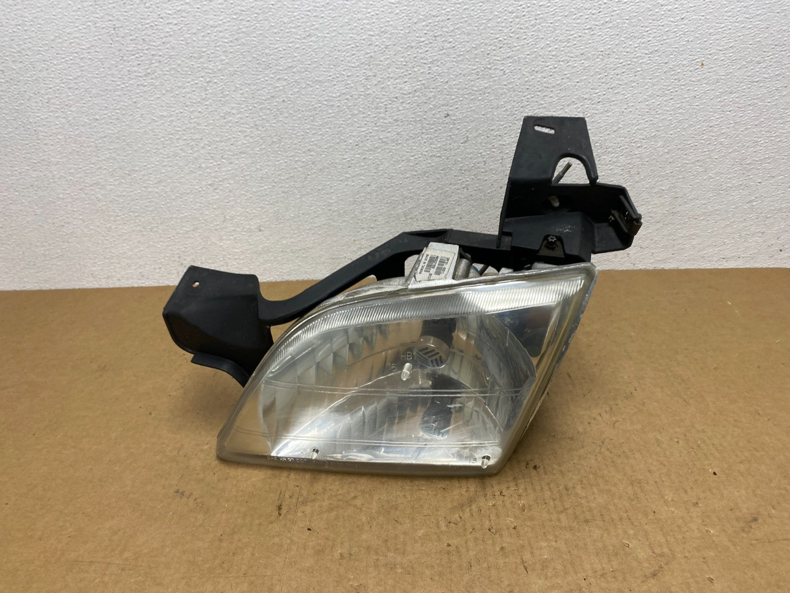 1997 to 2005 Chevrolet Venture Montana Left Driver LH Headlight AC1802 DW0