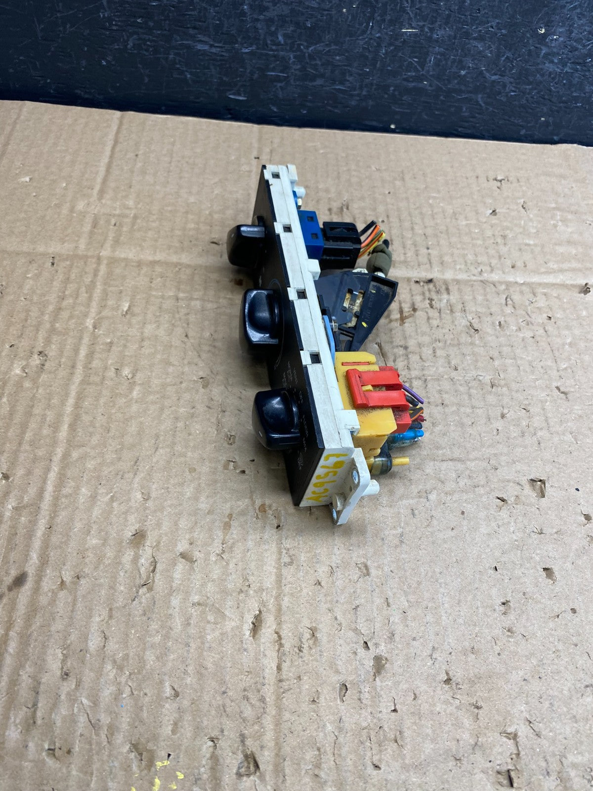 1992 to 1996 Ford F150 Heater A/C Climate Control ac9567 DG2