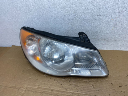 2007 2008 2009 2010 Hyundai Elantra Right Passenger Side Headlight AD4088 DW1