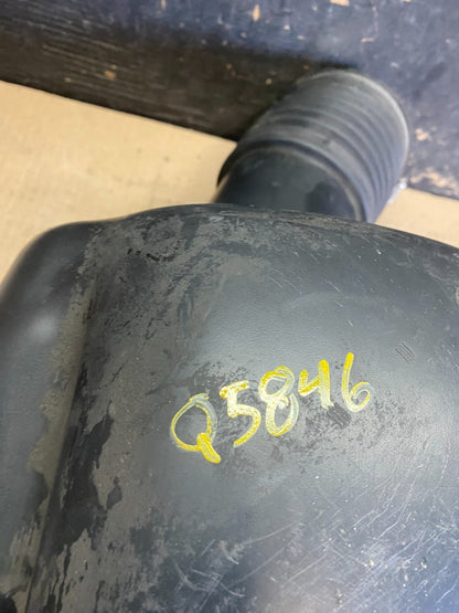 2011 - 2013 Dodge Durango 3.6L Resonator Air Intake Tube OEM q5846 DG9