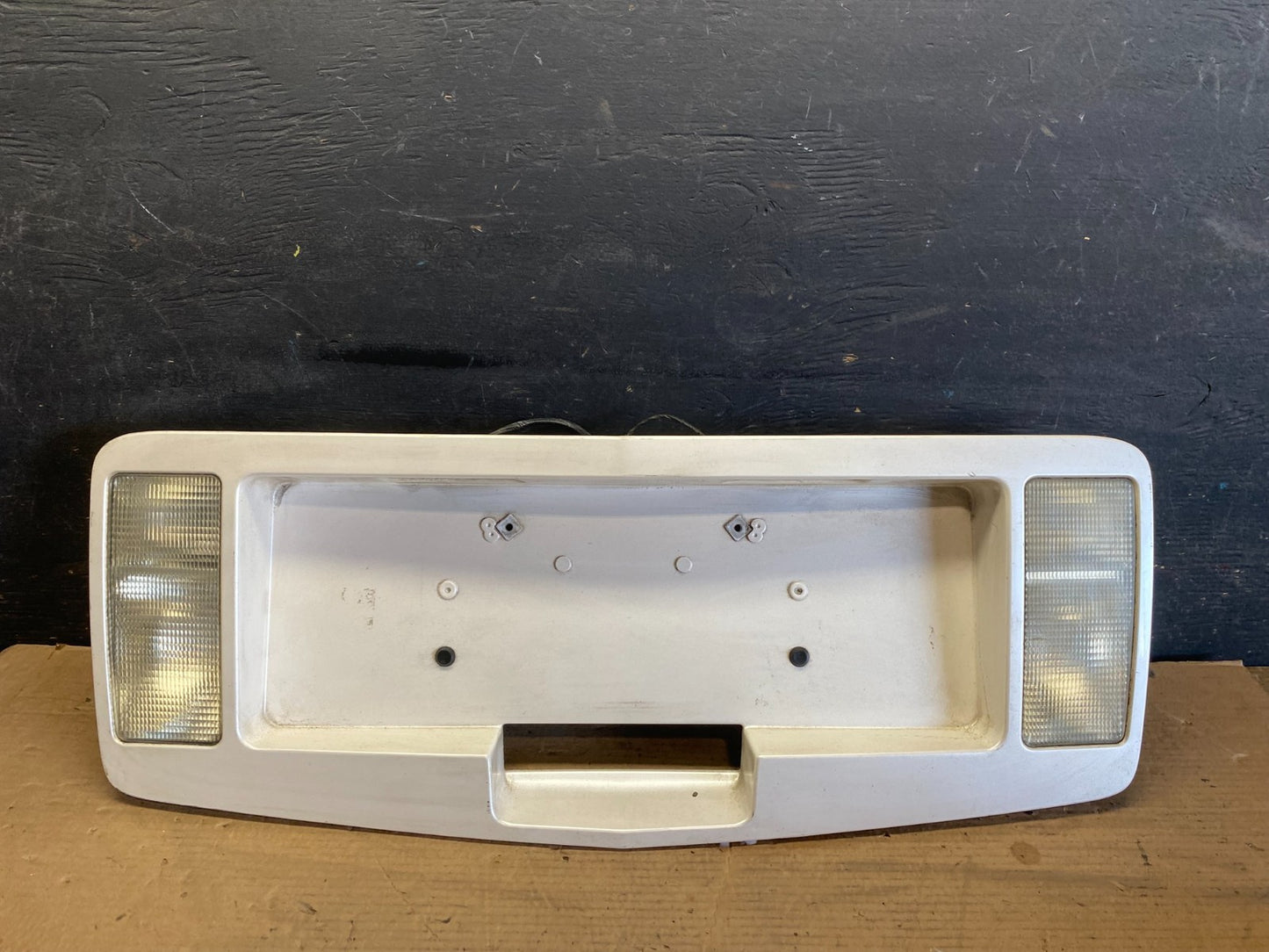 2004-2009 Cadillac SRX Trunk Panel Lid Backup License Plate Oem R2230 DG0