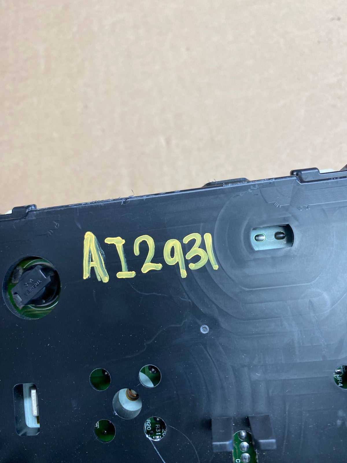 2001 to 2003 Nissan Pathfinder Speedometer Cluster Gauge AI29316