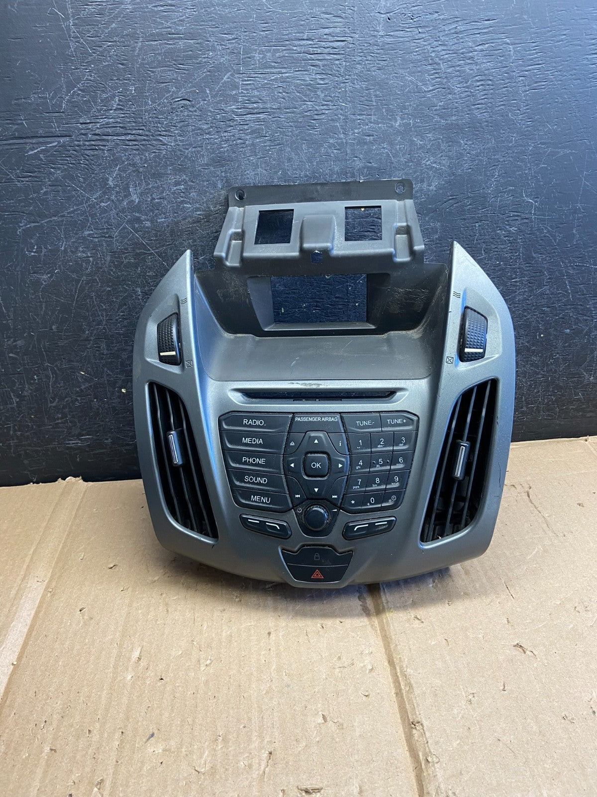 2015 to 2017 Ford Transit Connect Radio Audio Control Bezel Air Vent ai2667 DG0