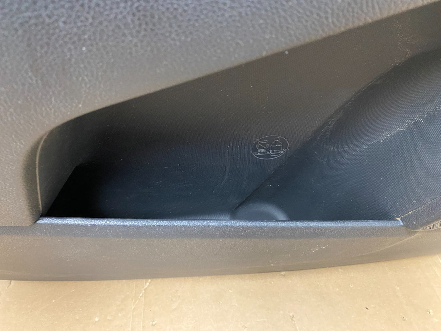 2014 to 2016 Kia Sportage Front Left Driver LH Side Door Panel Trim AD7865 DG4