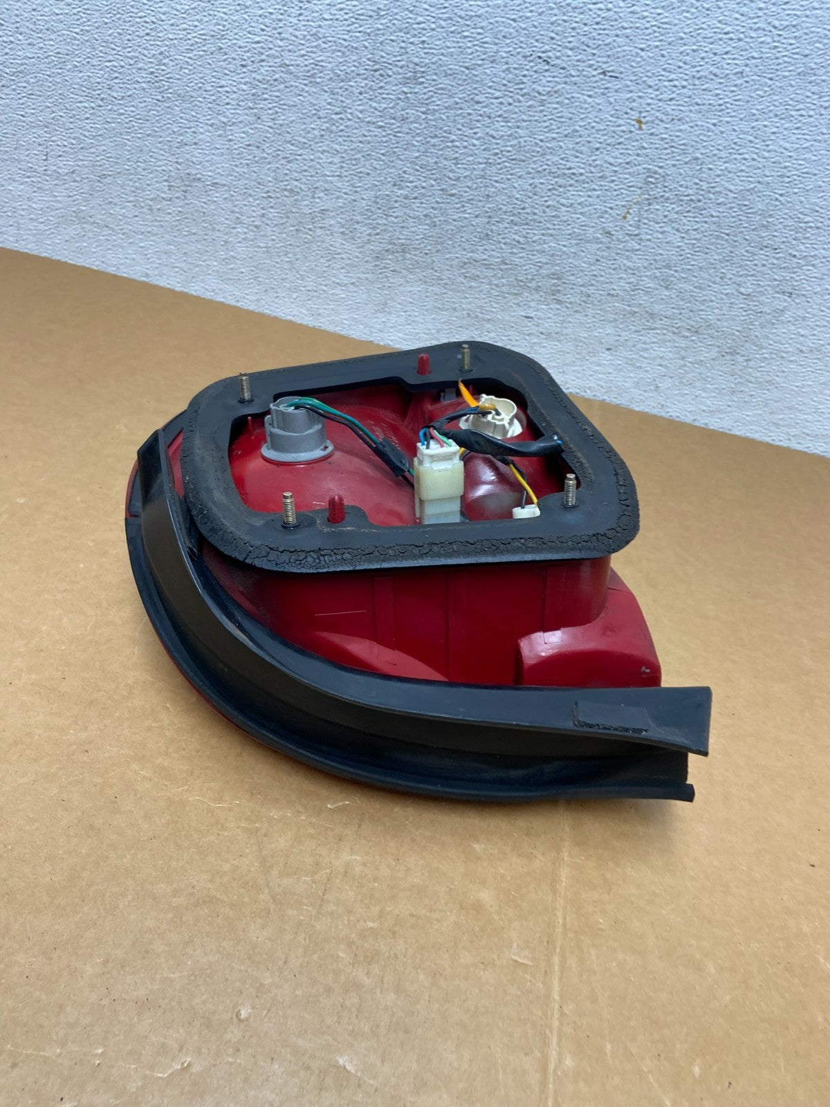 1999 2000 2001 Hyundai Sonata Left Driver Side Tail Light AD8911 DW6