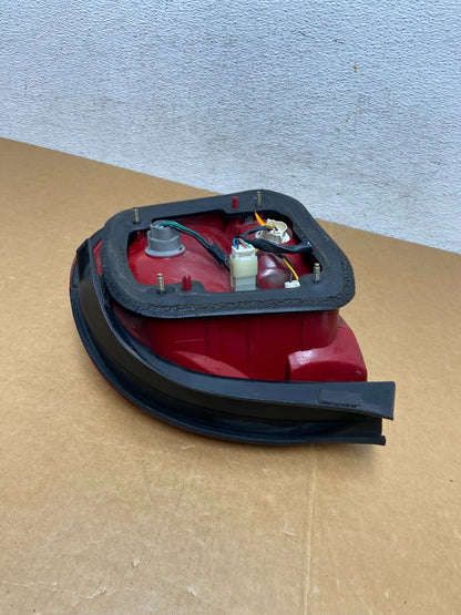 1999 2000 2001 Hyundai Sonata Left Driver Side Tail Light AD8911 DW6