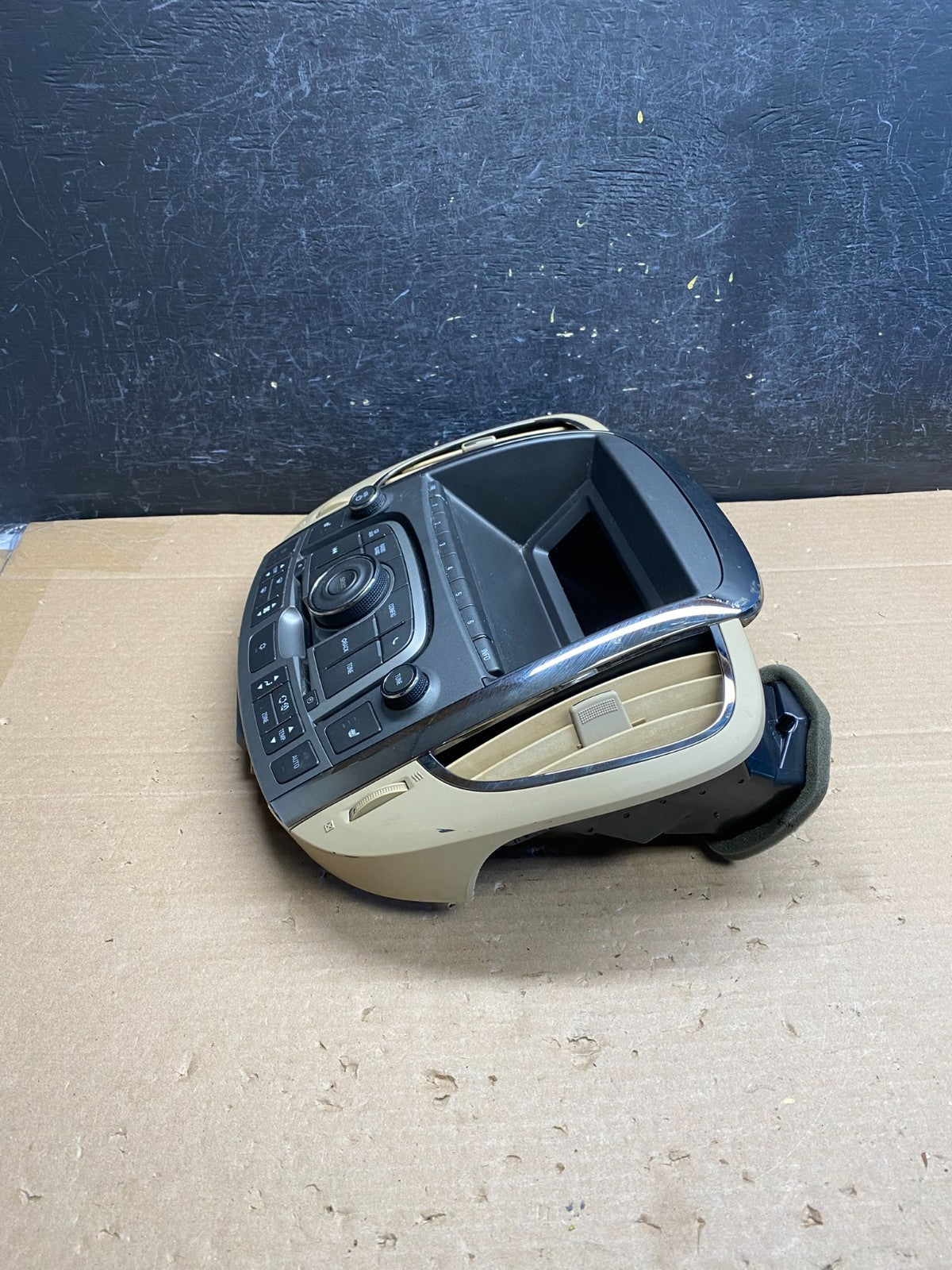2010-2012 Buick Lacrosse Radio Climate Temperature Control Panel AG6248 DG3